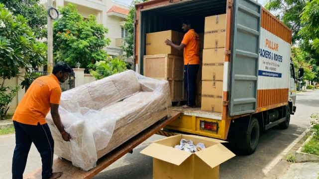 Loading & Unloading services in Anna Nagar